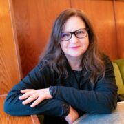 Portrait von Bettina Balaka