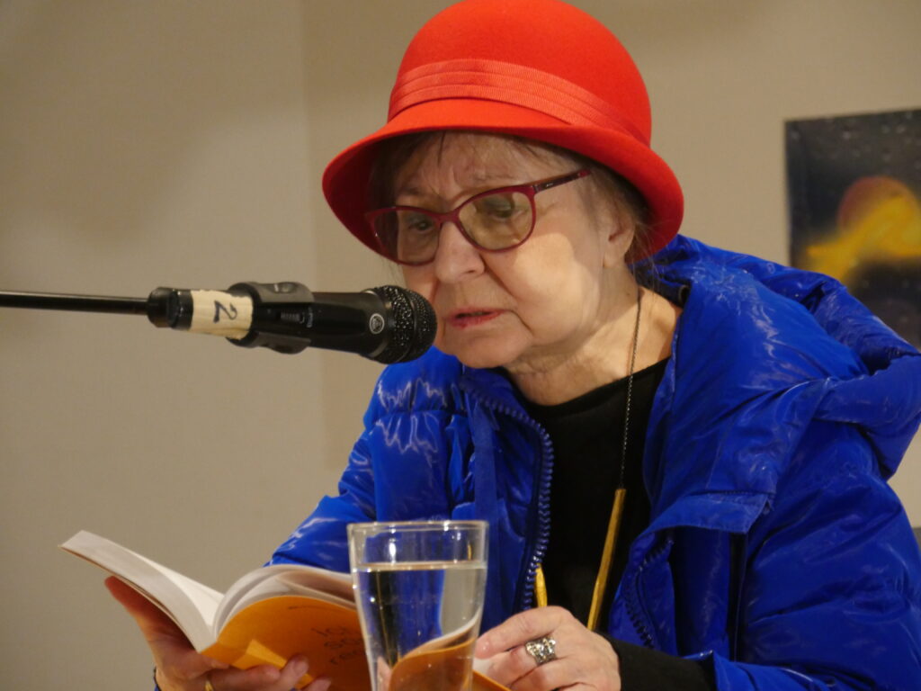 Waltraud Haas liest am 1.Tag der Poesiegalerie